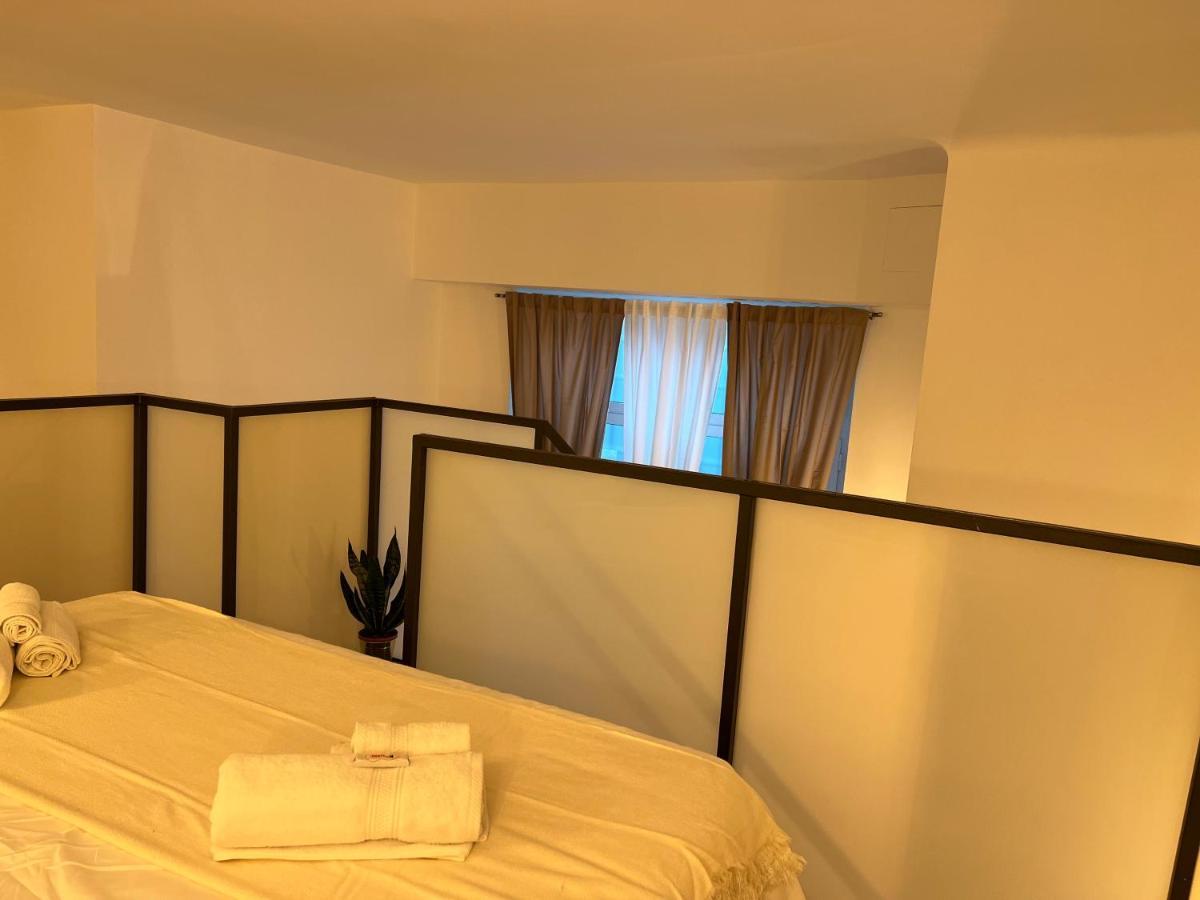 Regina Milano In Porta Romana 2 - Sky Tv, Wifi E Breakfast Box Apartamento Exterior foto