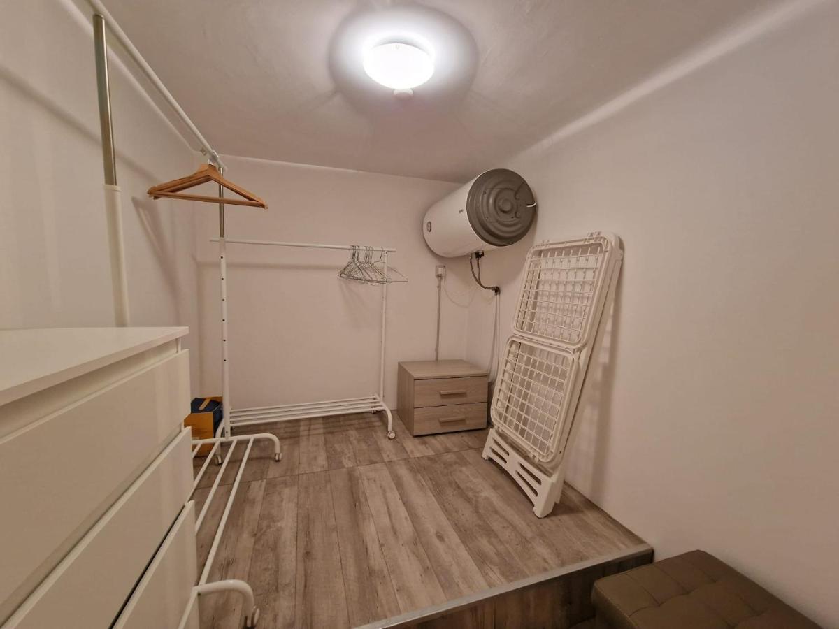Regina Milano In Porta Romana 2 - Sky Tv, Wifi E Breakfast Box Apartamento Exterior foto