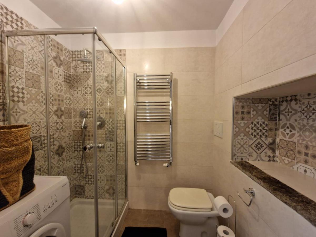 Regina Milano In Porta Romana 2 - Sky Tv, Wifi E Breakfast Box Apartamento Exterior foto